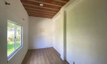 Imagem 4: Casa para venda possui 250 metros quadrados com 5 quartos