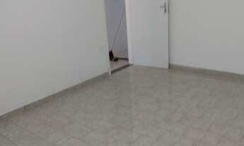 Imagem 7: Imóvel todo reformado, garagem para 03 carros, área const. 173m2, área total 264m2