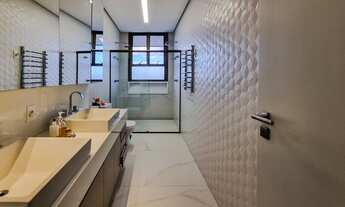 Imagem 6: Casa para venda tem 410 metros quadrados com 4 quartos