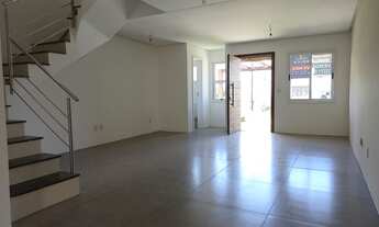 Imagem 2: Casa Triplex para venda possui 146m² com 3 quartos, sótão com terraço ao lado Ipanema