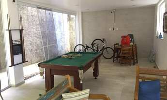 Imagem 5: Casa de condomínio para aluguel e venda possui 450 metros quadrados com 4 quartos