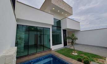 Imagem: Bela casa de Três quartos, com piscina