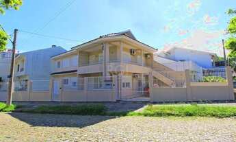 Imagem: Casa térrea de 2 dormitórios e 3 vagas