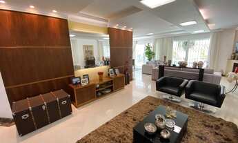 Imagem 3: Casa para venda com 700 metros quadrados com 5 quartos !