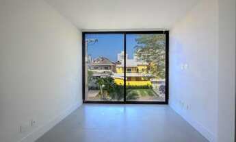 Imagem 6: Casa para venda com 350 metros quadrados com 4 quartos em Barra da Tijuca - Rio de Janeiro