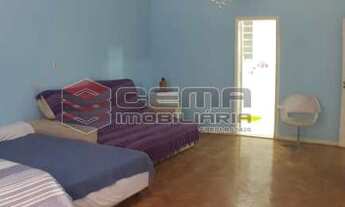 Imagem 5: Excelente localização. Apartamento amplo com 4 Salões.4 Quartos sendo duas suites. Dependê