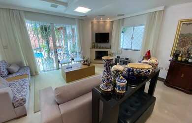 Imagem 7: Casa para venda com 700 metros quadrados com 5 quartos !