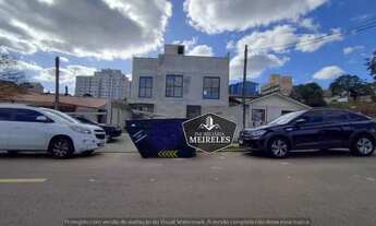 Imagem 2: Imobiliária Meireles oferece sobrado no bairro Lindóia, Curitiba/PR