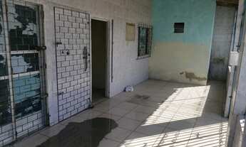 Imagem 2: Alugo casa de esquina, ótimo pra ponto comercial