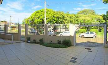 Imagem 5: Casa térrea de 2 dormitórios e 3 vagas de garagem na Vila Ipiranga em Porto Alegre