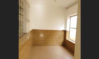 Imagem 4: Casa Comercial com sala ampla aproximada 100