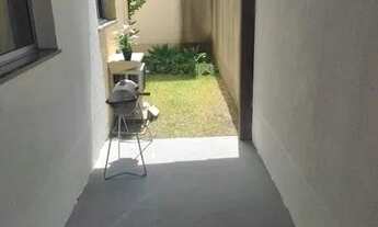 Imagem 2: Apartamento térreo com quintal