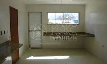 Imagem 4: Imóvel para venda possui 298 metros quadrados com 4 quartos