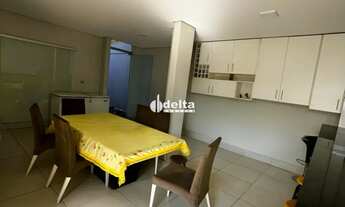 Imagem 6: Casa residencial com 5 quartos e 4 suítes disponível para venda e locação no bairro Jardim