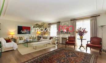 Imagem: 330m² com excelente localização no Morro