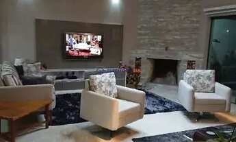 Imagem 4: Casa em Porto Alegre, no bairro Espirito Santo, com 4 dormitório(s), e 4 banheiros, à vend