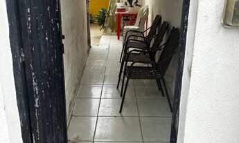 Imagem 2: Casa à venda com ponto comercial - 3 quartos (1 suíte) - Divineia