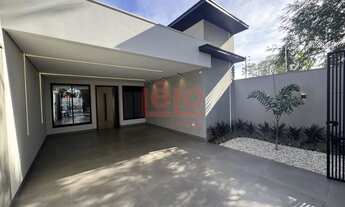 Imagem 3: CASA À VENDA NA ZONA 07 EM MARINGÁ-PR