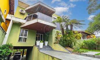 Imagem: CASA com 5 DORMITÓRIOS no CONDOMÍNIO TERRAL