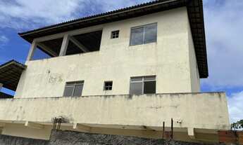 Imagem 1: Casa para venda tem 400 metros quadrados com 6 quartos em Centro - Lauro de Freitas - BA