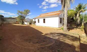 Imagem 4: Casa para venda possui 130 metros quadrados com 3 quartos em Centro - Lagoa Santa - MG