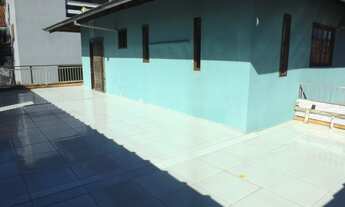 Imagem 4: Amplo sobrado averbado no bairro Floresta