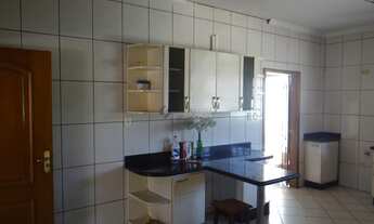 Imagem 2: Esta casa linear em um terreno de 720m2 é perfeita para você que gosta de espaço. Ref.:CA0