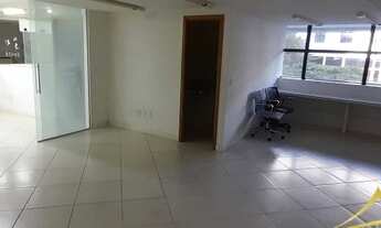 Imagem 2: Sala Comercial com 2 banheiros para Alugar, 64m² por R$ 6.000/Mês