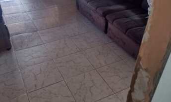 Imagem 4: Casa com garagem grande