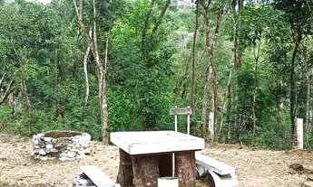 Imagem 5: Pousada a venda com porteira fechada