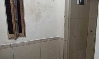 Imagem 5: Aluga-se uma casa pequena no centro