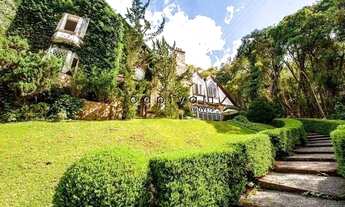 Imagem 2: Casa à venda em Campos do Jordão, 4 suítes, 650m2 área construída