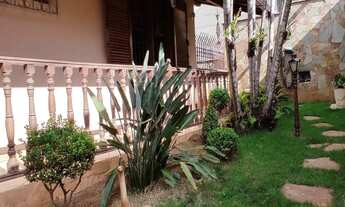 Imagem 2: Casa com 5 quartos, 300 m² à venda em Nova Granada