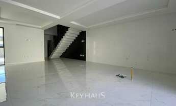 Imagem: Sobrado à venda no bairro Ressacada - Itajaí/SC