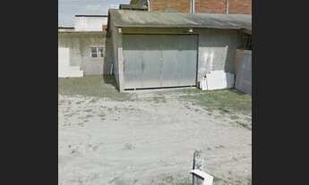 Imagem: Terreno com galpão