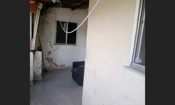 Imagem 4: Aluga-se $400 ou vende-se