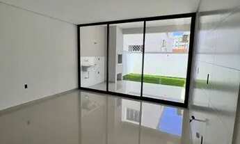 Imagem 7: Sobrado no Aririú com 3 quartos sendo 1 suíte, 3 banheiros e 1 vaga de garagem