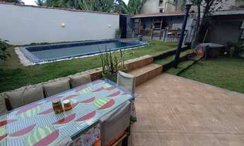 Imagem: Ph- Alugo casa com piscina com ótima localização