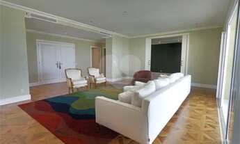 Imagem 3: Apartamento reformado no melhor condomínio do Panamby!