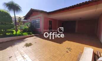 Imagem: Casa com 3 quartos à venda, 241 m² por