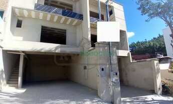 Imagem: )(- Excelente casa triplex de alto padrão