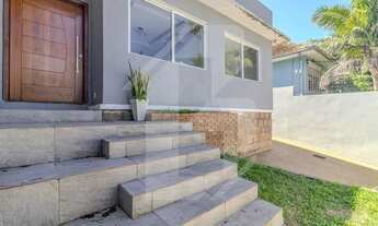 Imagem 2: CASA RESIDENCIAL COM 4 DORMTÓRIOS SEMI MOBILIADA COM 5 VAGAS