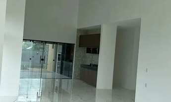 Imagem 5: VENDO EXCELENTE CASA COM PISCINA DE HIDROMASSAGEM, PE DIREITO DUPLO, OTIMO LUGAR PARA MORA