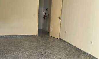 Imagem 2: Aluga-se Apt de 1 quarto. Cozinha e banheiro em Vargem pequena