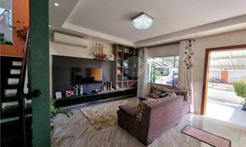 Imagem 3: Casa à venda ou para alugar com 3 quartos, sendo 3 suítes, no condomínio Horto Florestal I