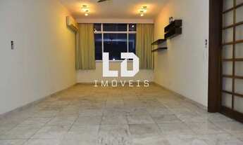 Imagem 4: QUADRA DA PRAIA EM RUA TRANQUILA E ARBORIZADA