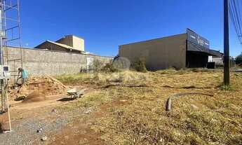 Imagem 3: Excelente lote comercial na Avenida Atrás do Residencial Granville para locação 367m², Res