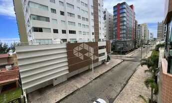 Imagem 3: Apartamento de 2 Dormitórios com 1 suíte, sacada com churrasqueira e box para carro a 1 qu