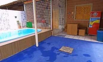 Imagem: Casa com Piscina na rua da praia Forte Orangel