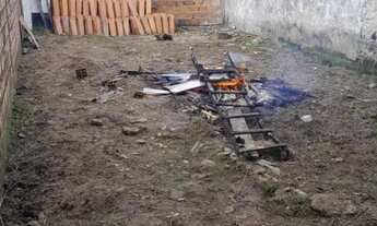 Imagem 3: Casa em construção (Oportunidade) 2 pavimentos, laje pré-moldada, todo murado